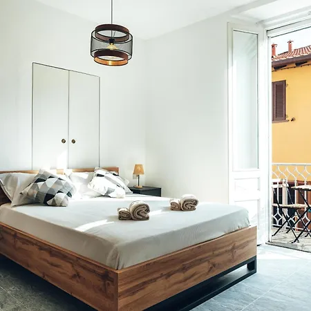 Mandello Horizon شقة *